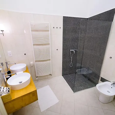3br Luxury Central On Glamorous Parizska Street *