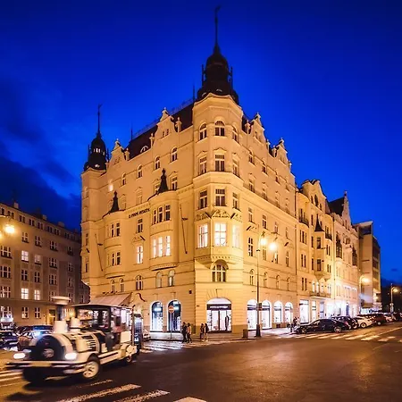 3br Luxury Central On Glamorous Parizska Street 아파트