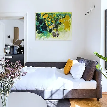 3br Luxury Central On Glamorous Parizska Street
